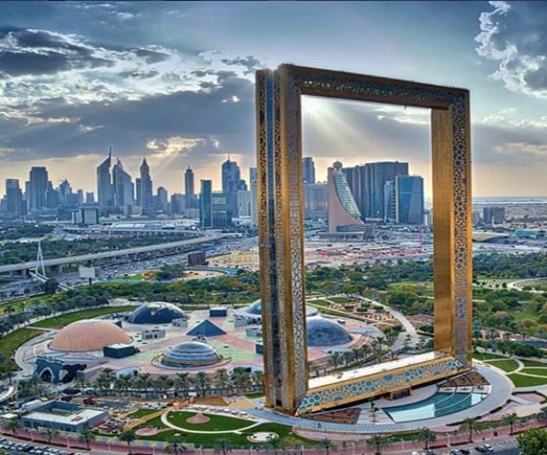 dubai-frame-min-pcf68nohv8r5h7zktay9zjctv3b8gacfsxbp2awyo8